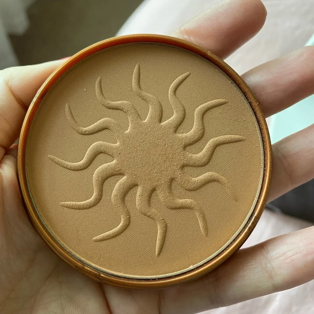 RIMMEL LONDEN NATURAL POWDER BRONZER /UNUSED!